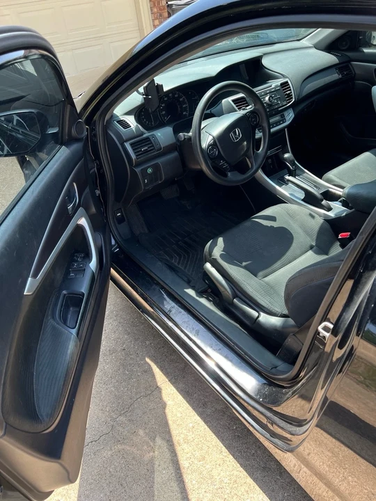 2014 Honda Accord 9th Gen - Image 9 of 18