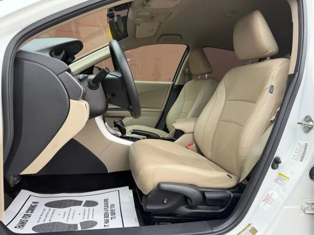 2014 Honda Accord 9th Gen - Image 14 of 21