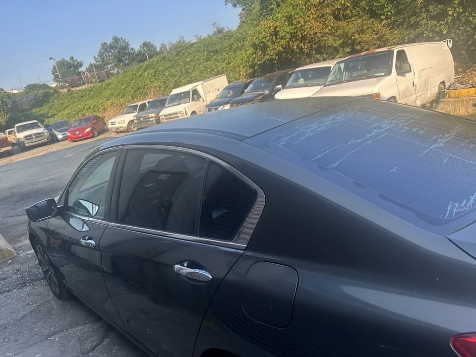 2014 Honda Accord 9th Gen - Image 9 of 14