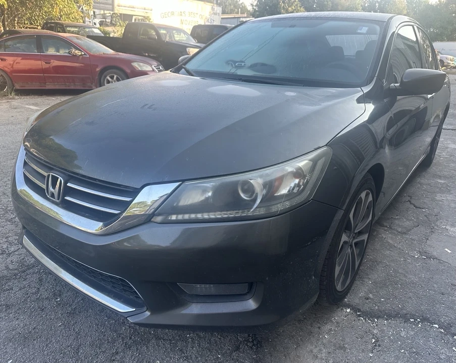 2014 Honda Accord 9th Gen - Image 2 of 14