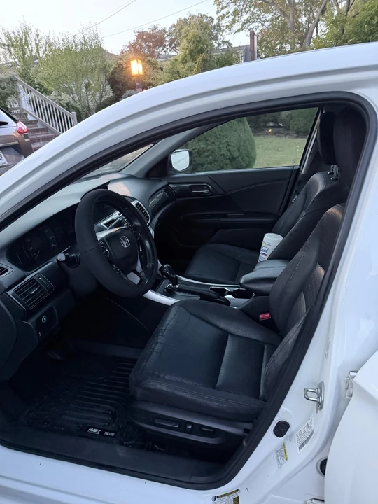2014 Honda Accord 9th Gen - Image 5 of 6