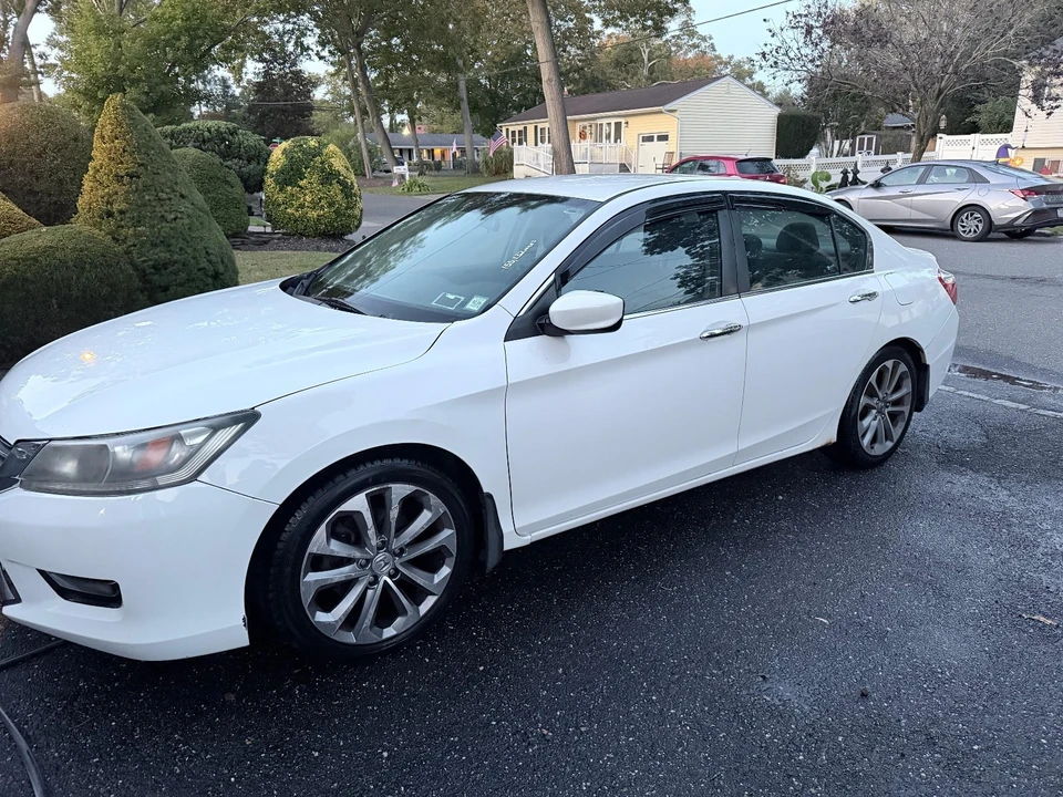 2014 Honda Accord 9th Gen - Image 2 of 6