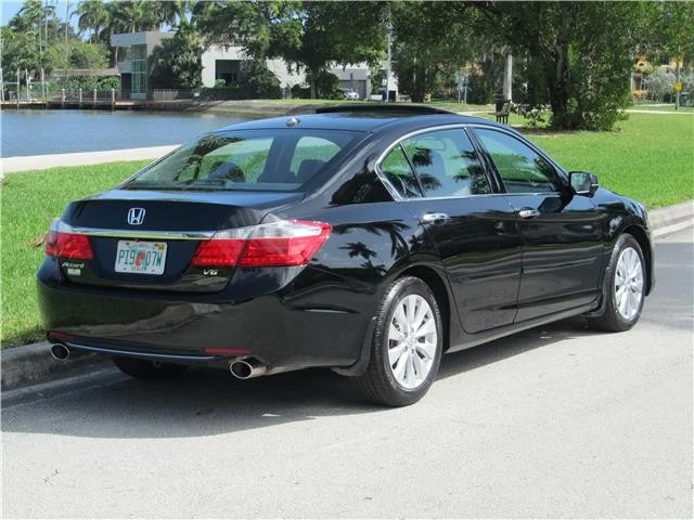 2014 Honda Accord 9th Gen - Image 2 of 12