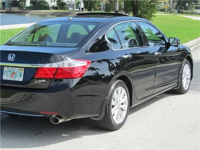 2014 Honda Accord 9th Gen - Image 3 of 12