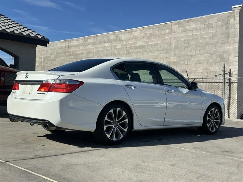 2014 Honda Accord 9th Gen - Image 6 of 31