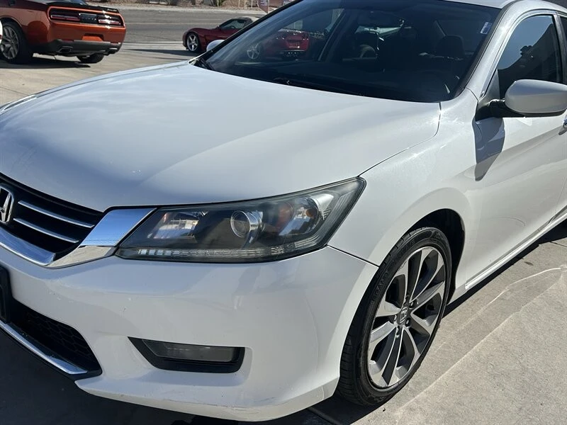 2014 Honda Accord 9th Gen - Image 10 of 31