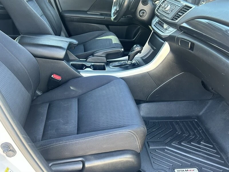 2014 Honda Accord 9th Gen - Image 26 of 31