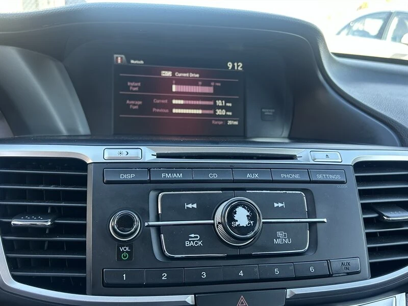 2014 Honda Accord 9th Gen - Image 17 of 31