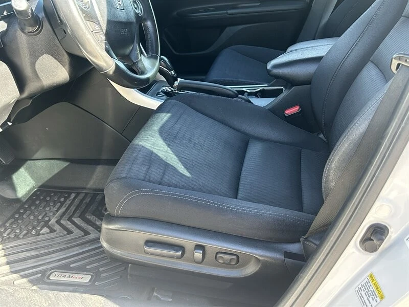 2014 Honda Accord 9th Gen - Image 21 of 31