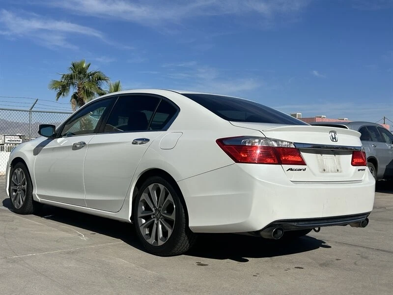 2014 Honda Accord 9th Gen - Image 4 of 31