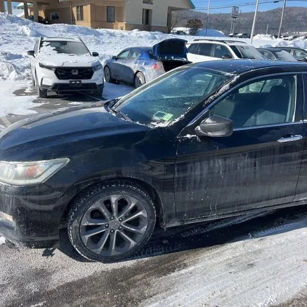 2014 Honda Accord 9th Gen - Image 2 of 12