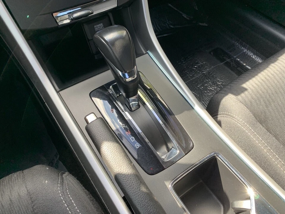 2014 Honda Accord 9th Gen - Image 9 of 12