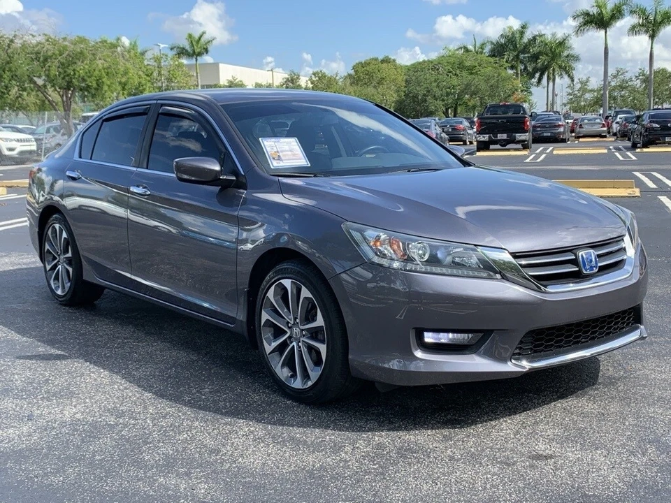 2014 Honda Accord 9th Gen - Image 2 of 12