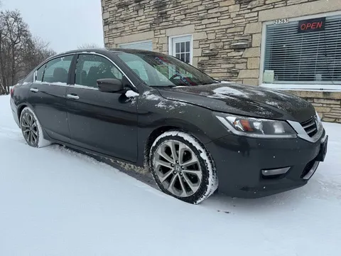 2014 Honda Accord 9th Gen - Image 3 of 17