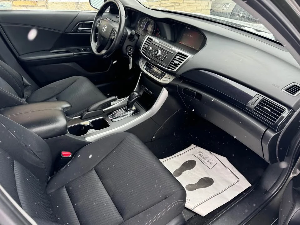 2014 Honda Accord 9th Gen - Image 11 of 17
