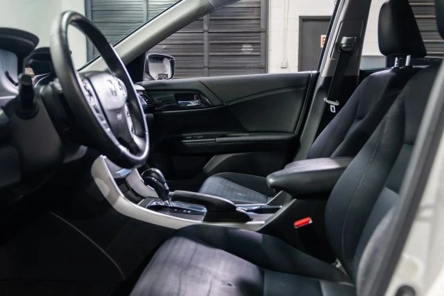2014 Honda Accord 9th Gen - Image 19 of 21