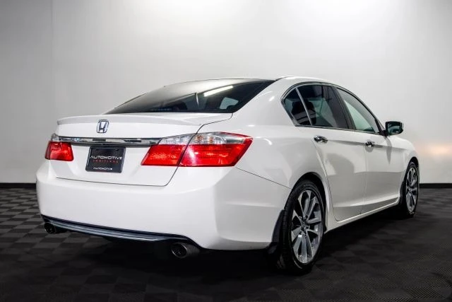 2014 Honda Accord 9th Gen - Image 14 of 21