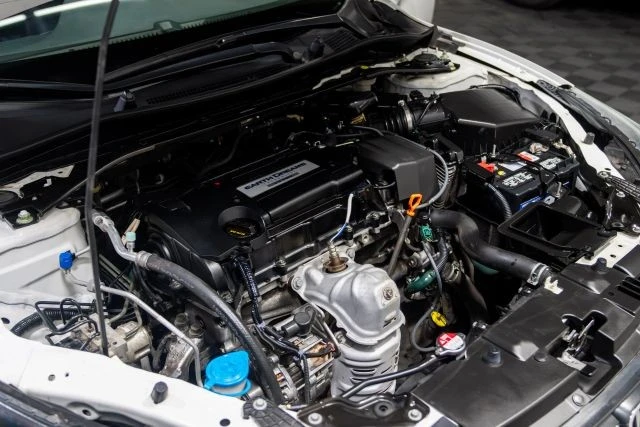 2014 Honda Accord 9th Gen - Image 10 of 21