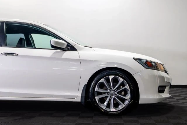 2014 Honda Accord 9th Gen - Image 13 of 21