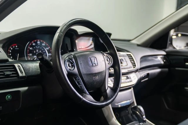 2014 Honda Accord 9th Gen - Image 18 of 21