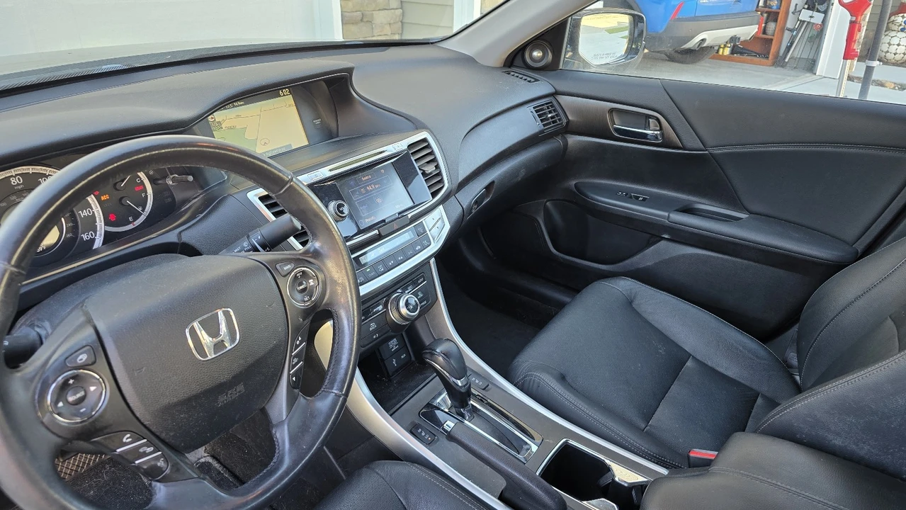 2014 Honda Accord 9th Gen - Image 15 of 22