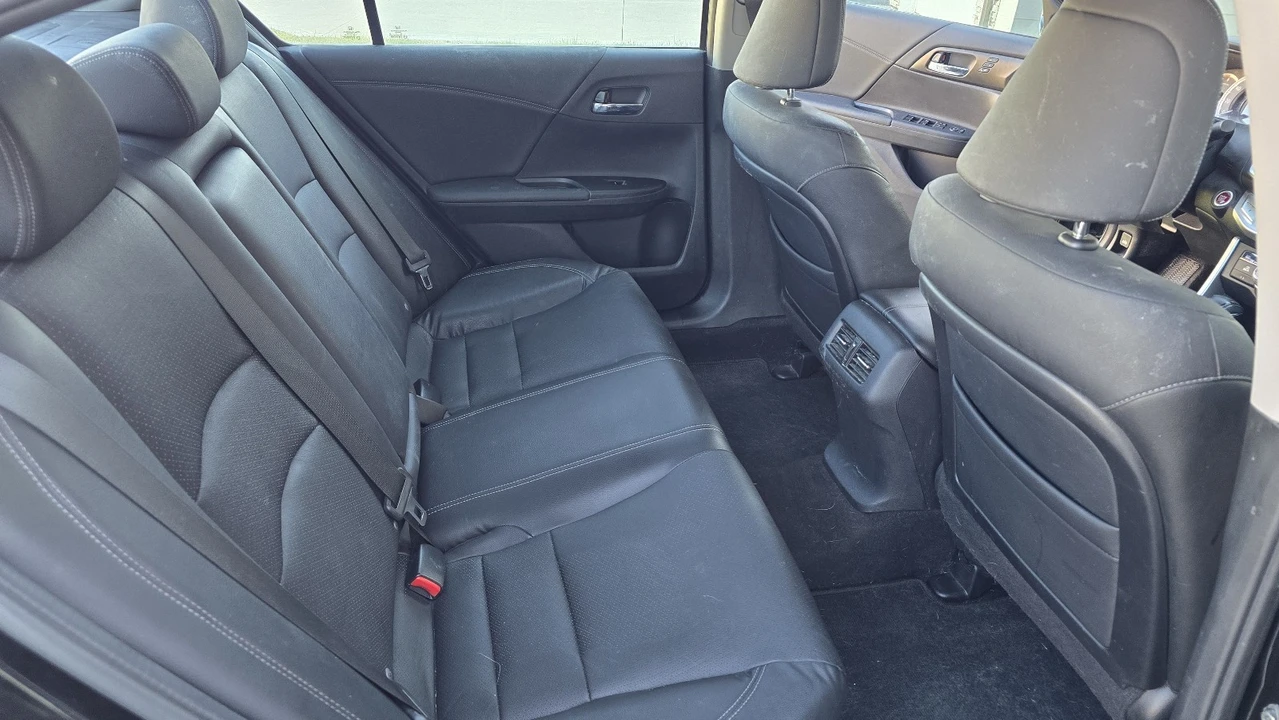 2014 Honda Accord 9th Gen - Image 17 of 22