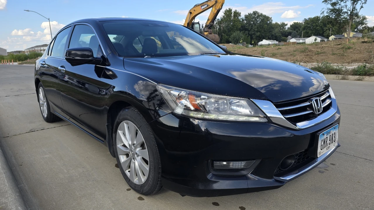 2014 Honda Accord 9th Gen - Image 3 of 22