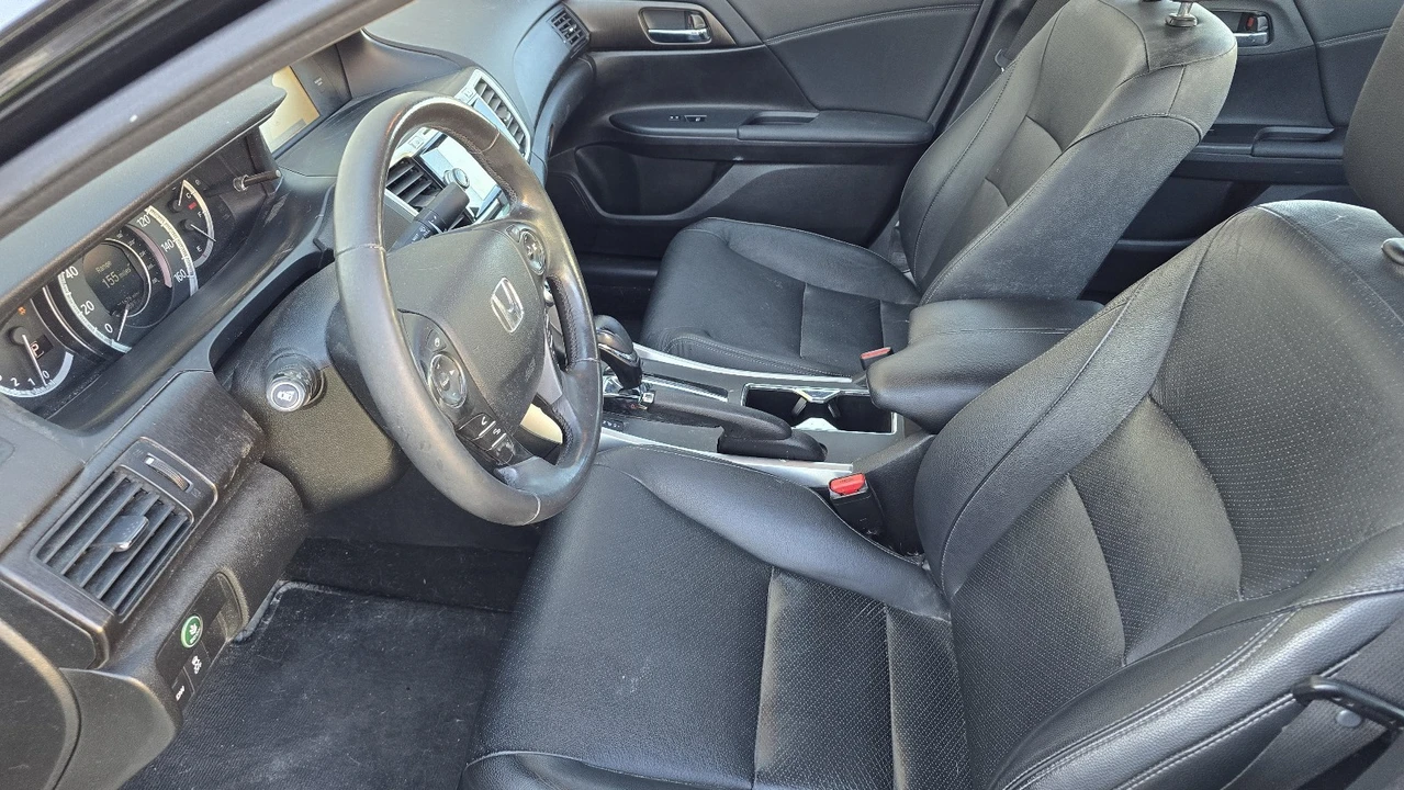 2014 Honda Accord 9th Gen - Image 14 of 22