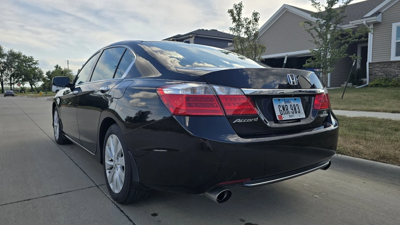 2014 Honda Accord 9th Gen - Image 5 of 22