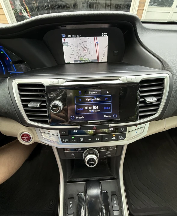2014 Honda Accord 9th Gen - Image 11 of 21