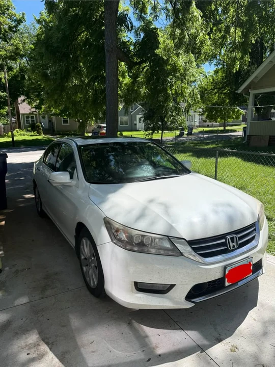 2014 Honda Accord 9th Gen - Image 2 of 8