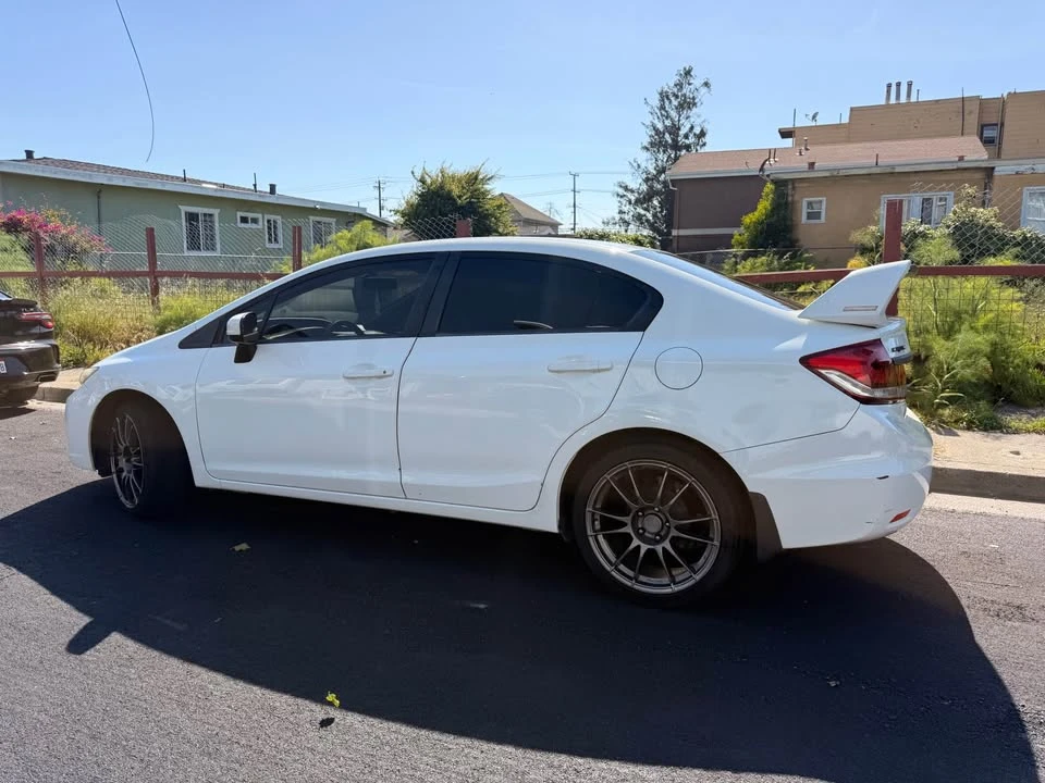 2014 Honda Civic 9th Gen - Image 7 of 10