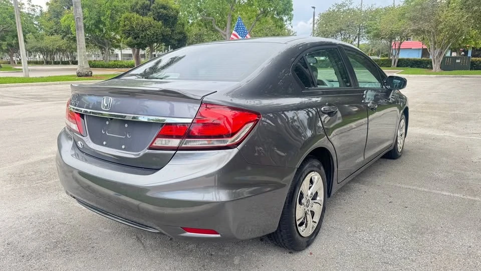 2014 Honda Civic 9th Gen - Image 4 of 13