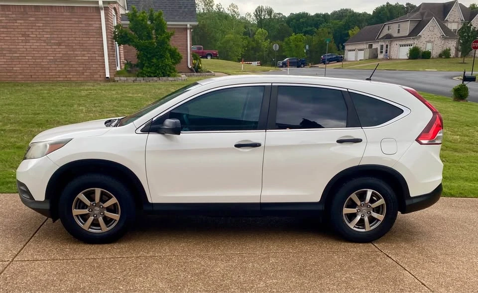 2014 Honda CR-V 4th Gen - Image 2 of 13