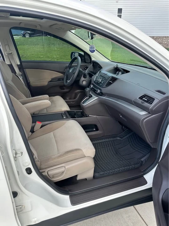 2014 Honda CR-V 4th Gen - Image 10 of 20