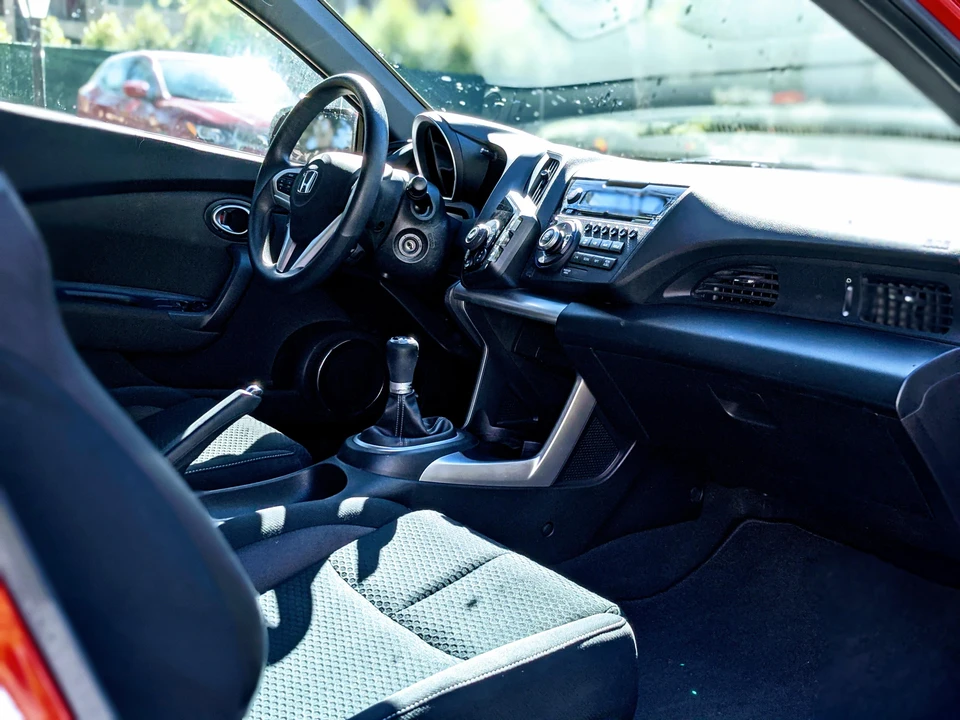 2014 Honda CR-Z - Image 29 of 31