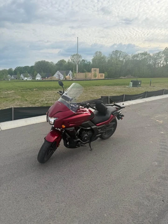 2014 Honda Motorcycles - Image 2 of 3