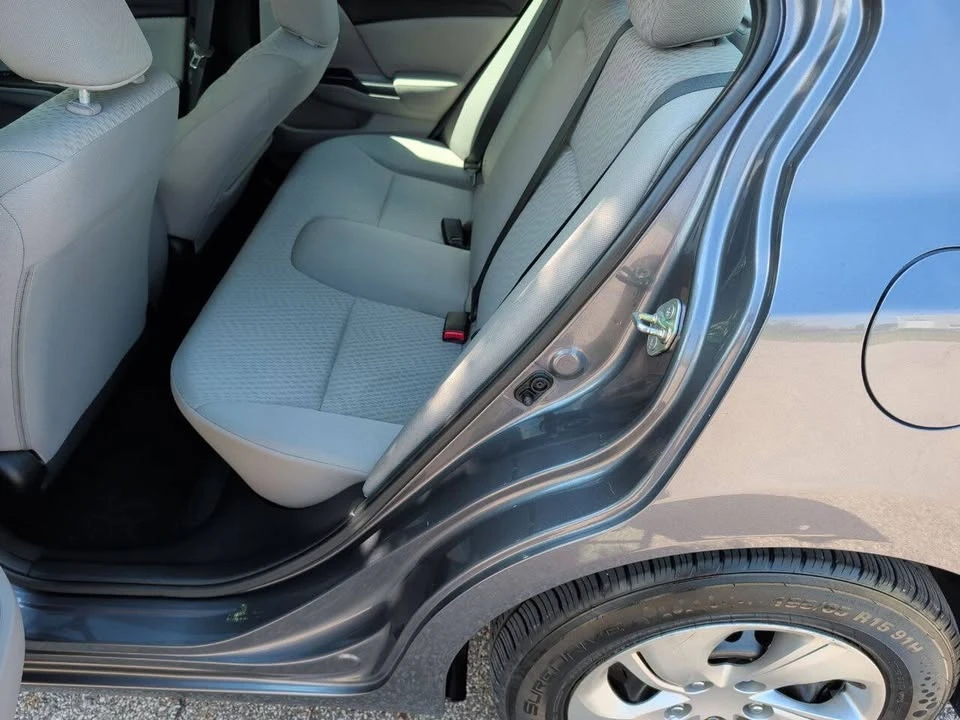 2014 Honda Civic 9th Gen - Image 17 of 20