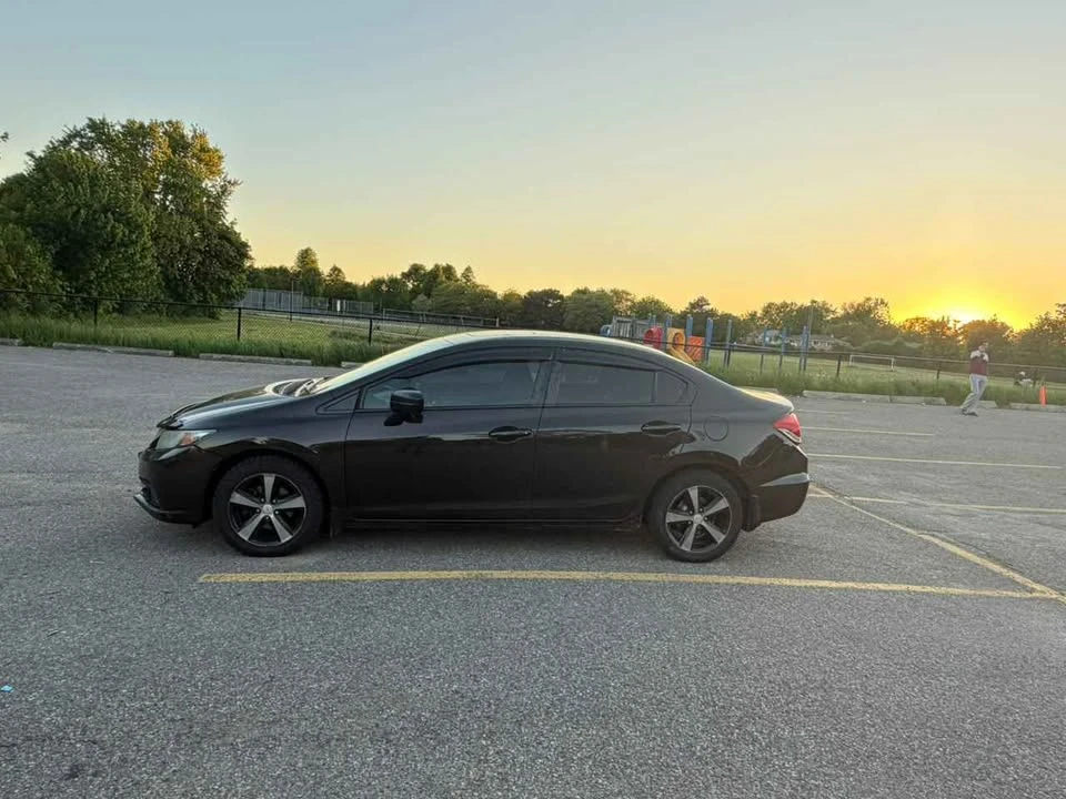 2014 Honda Civic 9th Gen - Image 2 of 8