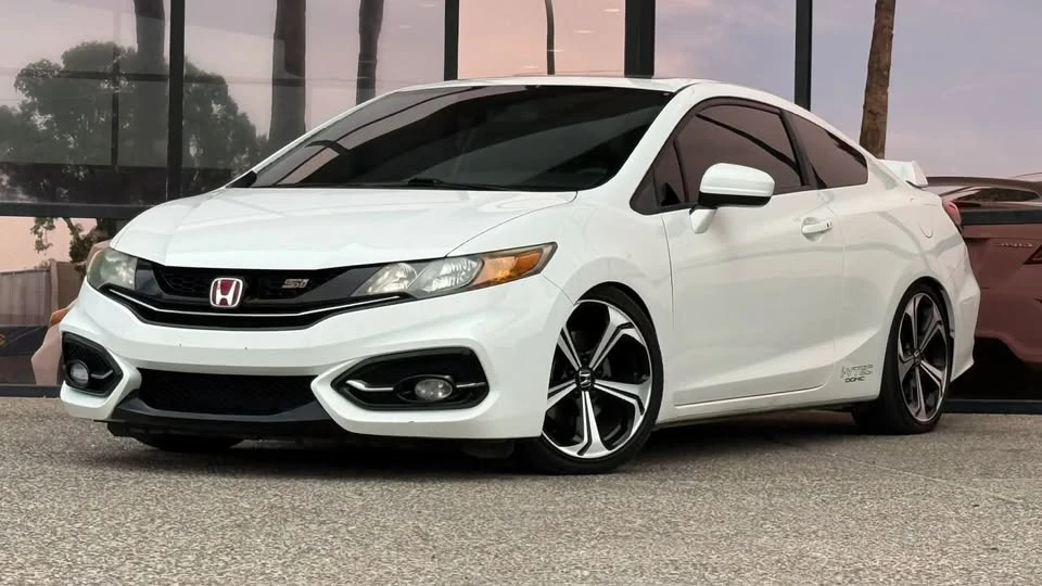 2014 Honda Civic 9th Gen - Image 2 of 20