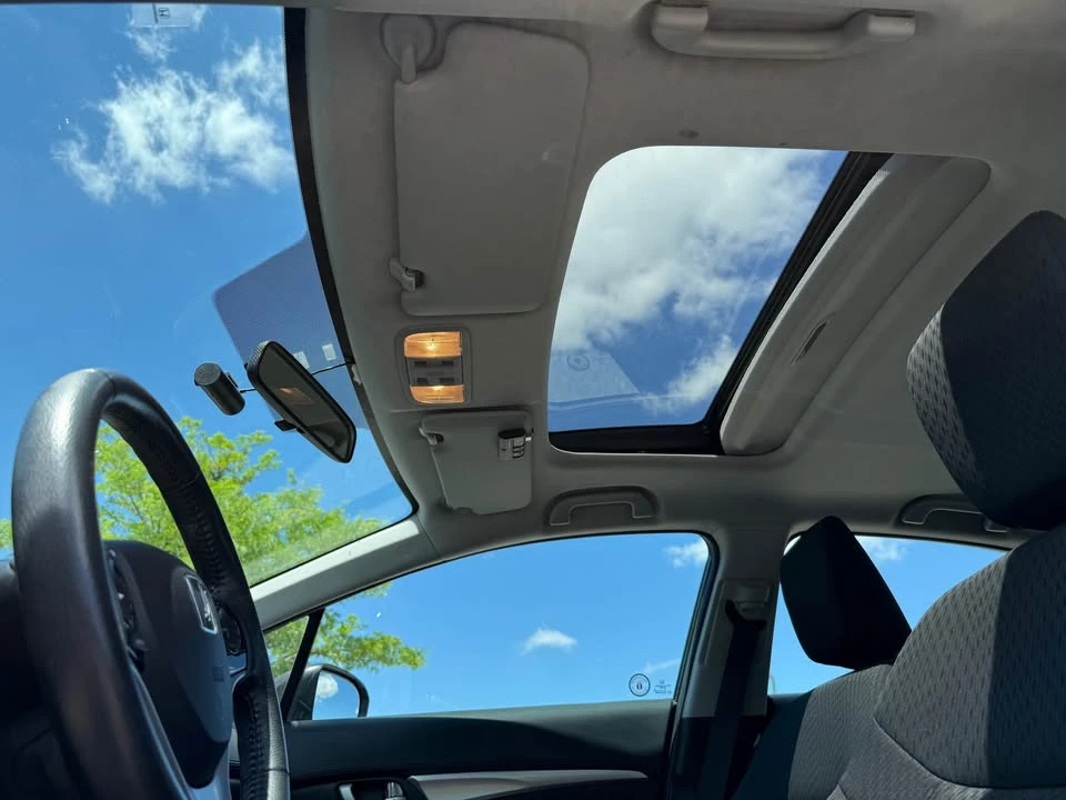 2014 Honda Civic 9th Gen - Image 9 of 10