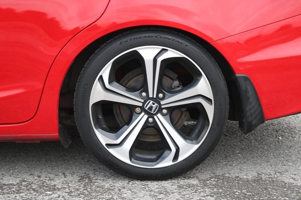 2014 Honda Civic 9th Gen - Image 13 of 20