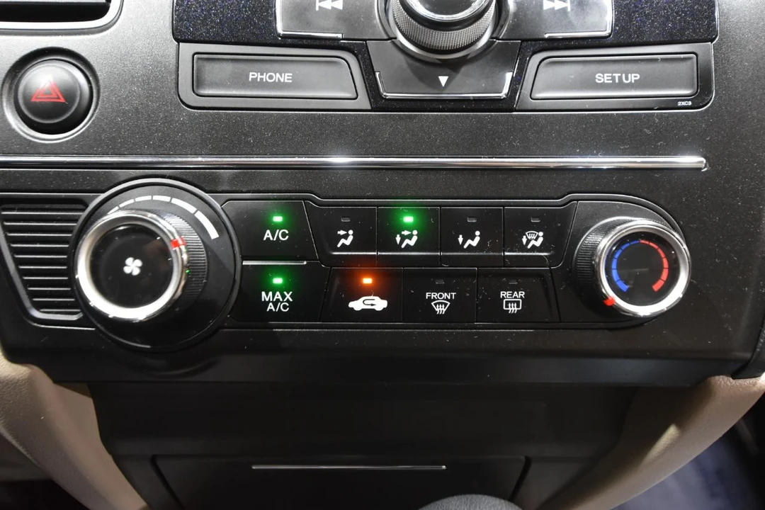 2014 Honda Civic 9th Gen - Image 23 of 31