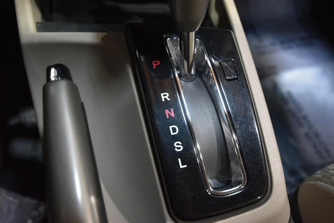 2014 Honda Civic 9th Gen - Image 26 of 31