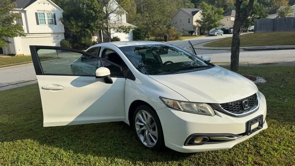 2014 Honda Civic 9th Gen - Image 9 of 10