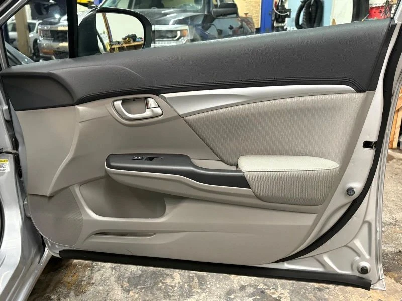 2014 Honda Civic 9th Gen - Image 11 of 12