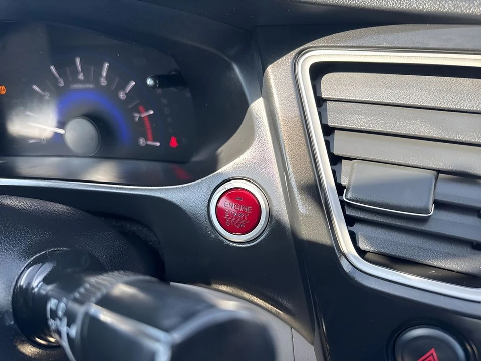 2014 Honda Civic 9th Gen - Image 21 of 31