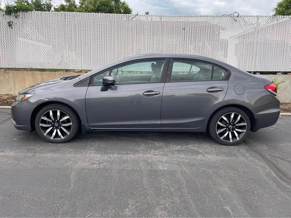 2014 Honda Civic 9th Gen - Image 10 of 20
