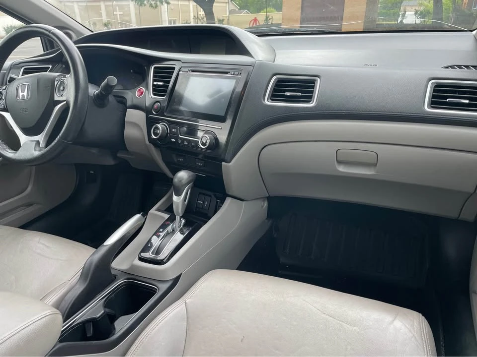 2014 Honda Civic 9th Gen - Image 15 of 20