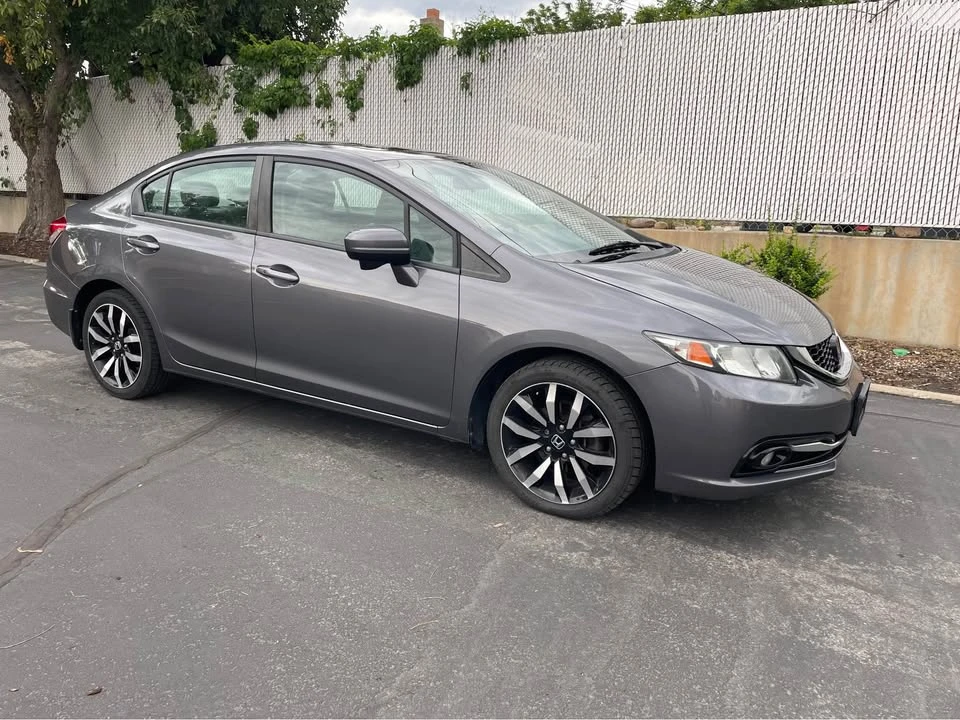 2014 Honda Civic 9th Gen - Image 2 of 20
